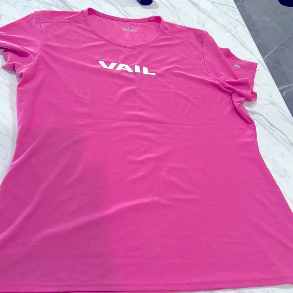 Under Armour pink t-shirt